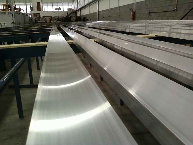 Perfil de aluminio industrial